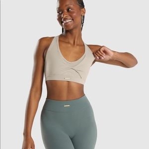 GYMSHARK WHITNEY MESH SPORTS BRA